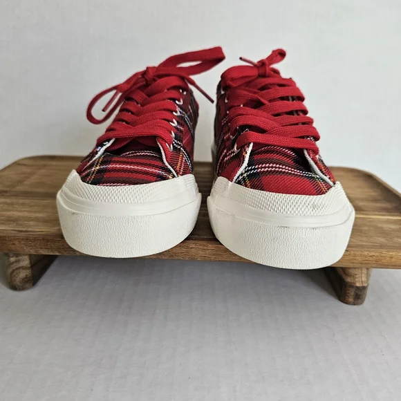 Corkys Thats Her Red Plaid Platform Sneakers Size 7 Lace Up Casual - Picture 4 of 12